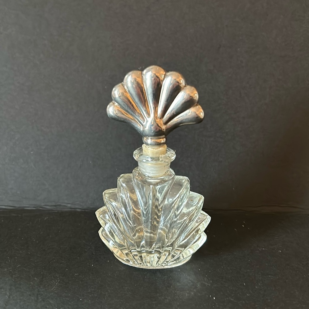 Perfume bottle